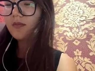 loriannshears from CamSoda