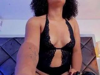 lunaacurly from CamSoda