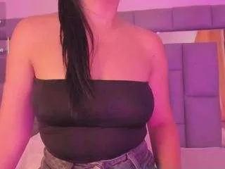 Masturbate to sexy stripper Nadia-saadik1 nadia-saadik1 from CamSoda