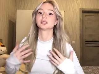 Watch sexy model Renatamercier renatamercier from CamSoda