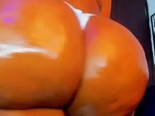 roxanasmiith from CamSoda