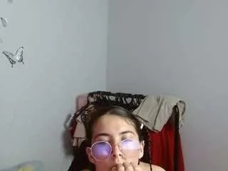 Offline sophiieelee on CamSoda