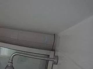 Offline voyeurcam-jb-shower-1 on CamSoda