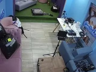 Offline voyeurcam-jb-xfollow on CamSoda