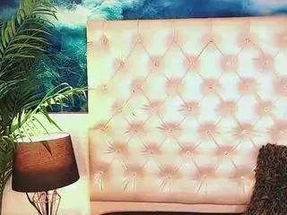 Discover Yoiku, zie wants to masturbate for you yoiku from CamSoda