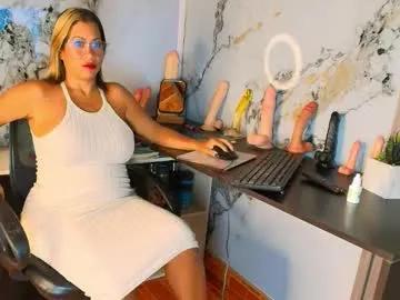 Explore 45 years old alixlong from Chaturbate alixlong from Chaturbate