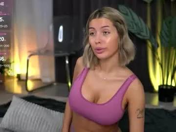 Sexy Audreyzanne wants you to fuck her body now audreyzanne from Chaturbate