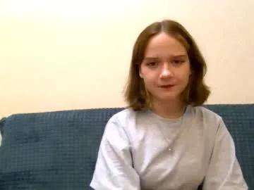 Discover 18 years old clementinaaures from Chaturbate clementinaaures from Chaturbate