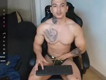 colombianmuscle8 from Chaturbate