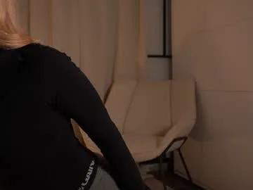 Discover sweet camwhore Ellinrose ellinrose from Chaturbate