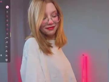Explore Feliceallston, she wants to masturbate for you feliceallston from Chaturbate