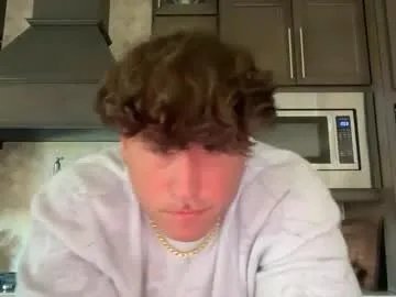 hungkingg22 from Chaturbate