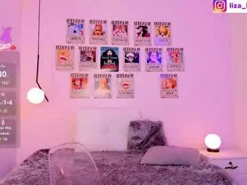 Sweet Liza_bennet wants you to fuck her body now liza_bennet from Chaturbate