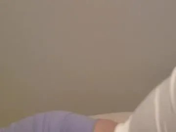 petitelatinachicka from Chaturbate