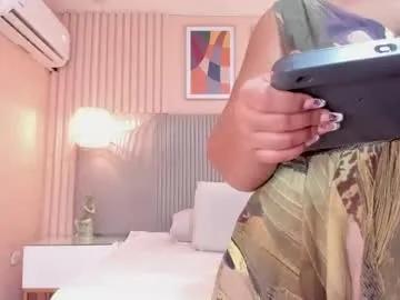 Explore sweet stripper Samyriverss samyriverss from Chaturbate