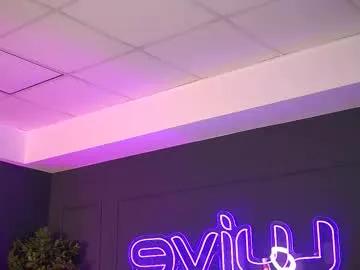 siennaruh from Chaturbate