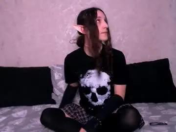 Sexy Silvermuse wants you to fuck zir body now silvermuse from Chaturbate