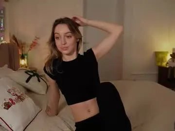Explore Sophiebelll, she wants to masturbate for you sophiebelll from Chaturbate