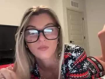 therosiecheeks from Chaturbate