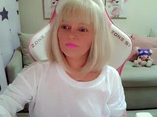 Watch Christi_roses, she wants to masturbate for you christi_roses from Flirt4Free