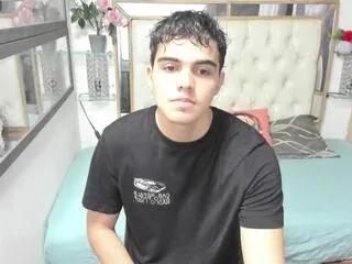 luis_cardona from Flirt4Free