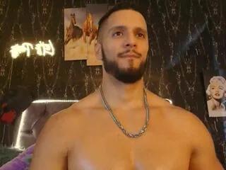 rioga_master from Flirt4Free