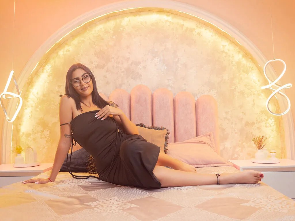 AishaCarpenter from LiveJasmin