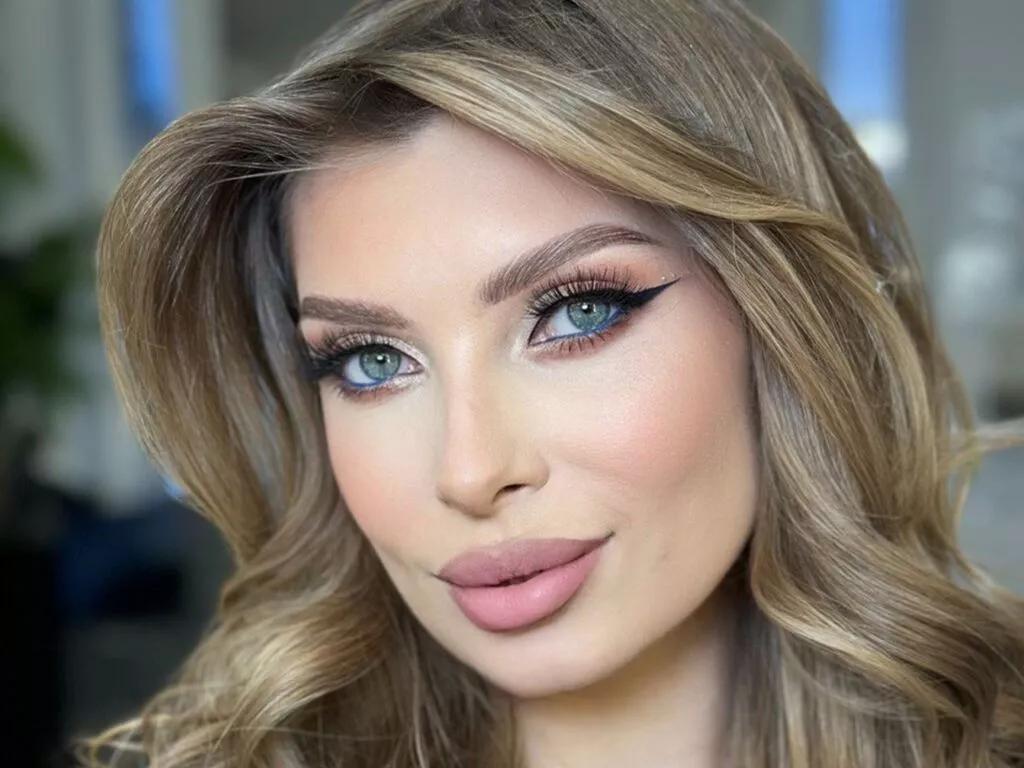 Sweet Alessia from LiveJasmin Alessia from LiveJasmin