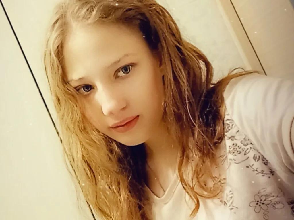 Explore AmandaMini, she wants to masturbate for you AmandaMini from LiveJasmin