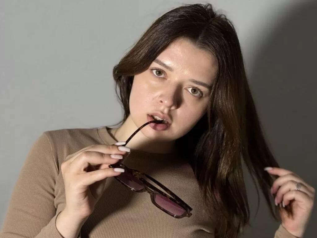 Slutty DevonaChurchey wants you to fuck her body now DevonaChurchey from LiveJasmin