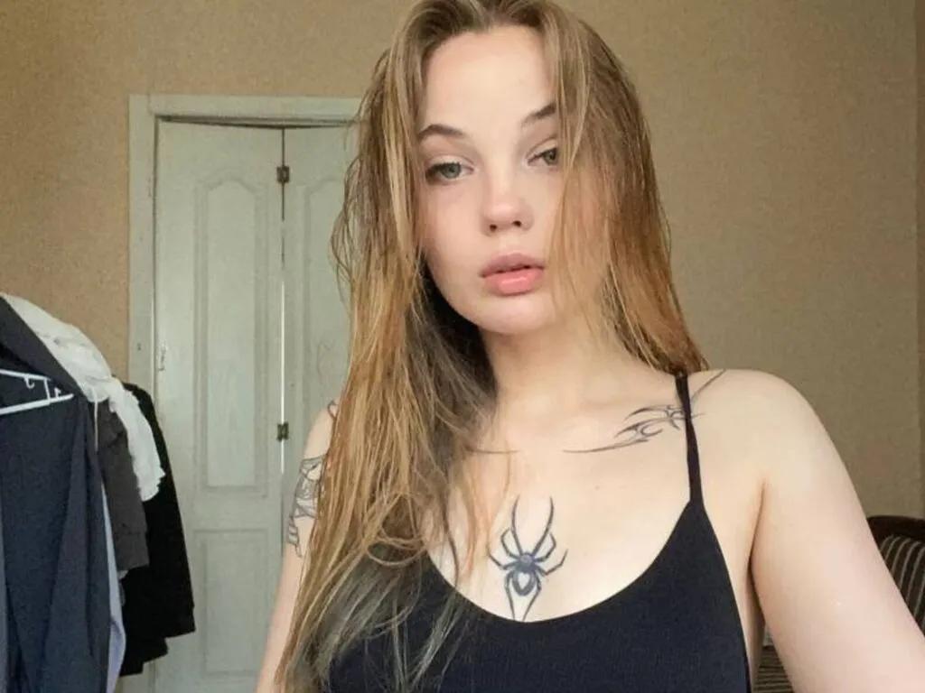 DungDelph from LiveJasmin