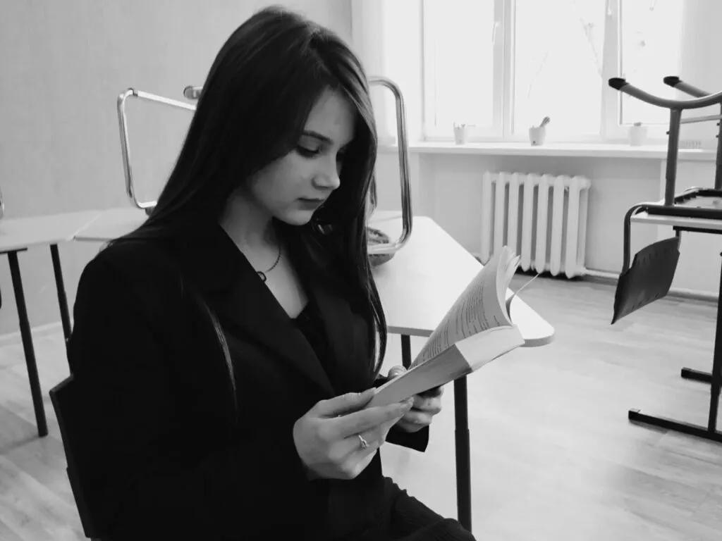 Watch cute slut EnricaElis EnricaElis from LiveJasmin