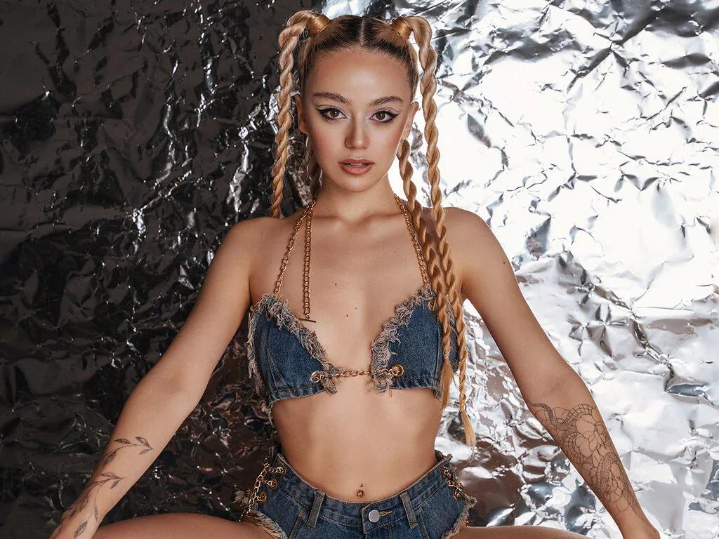 EstellaRichmond from LiveJasmin