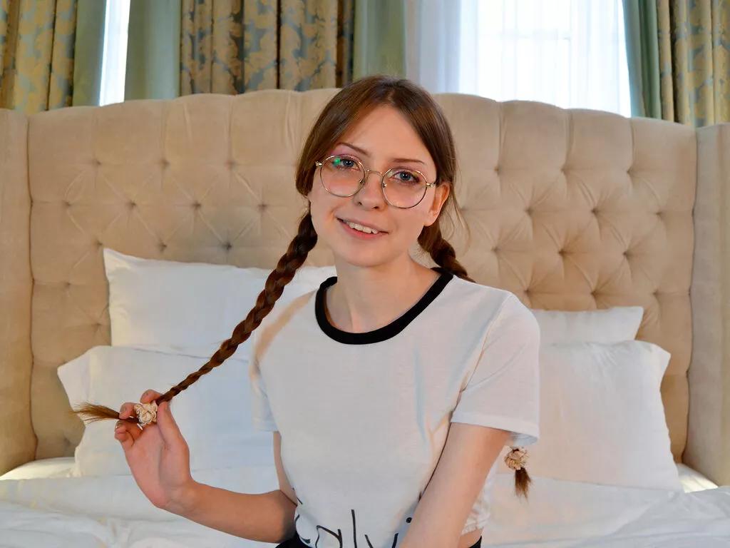 Watch 19 years old GraceRoads from LiveJasmin GraceRoads from LiveJasmin