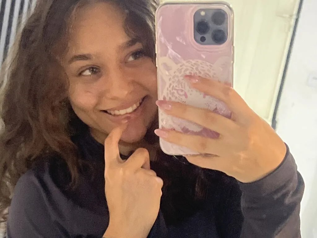 Sweet ImCherry wants you to fuck her body now ImCherry from LiveJasmin