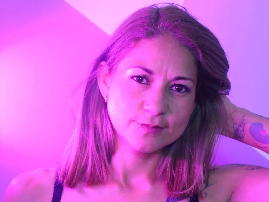 IsabellaBaker from LiveJasmin