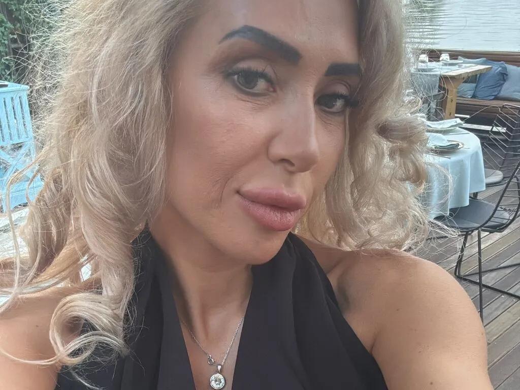 Explore 35 years old JenniferRein from LiveJasmin JenniferRein from LiveJasmin