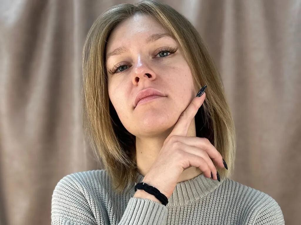 Explore JerryHemsley, she wants to masturbate for you JerryHemsley from LiveJasmin