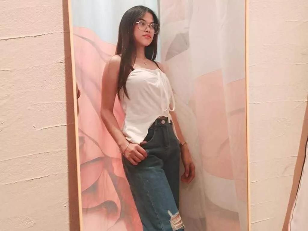 KallyContez from LiveJasmin