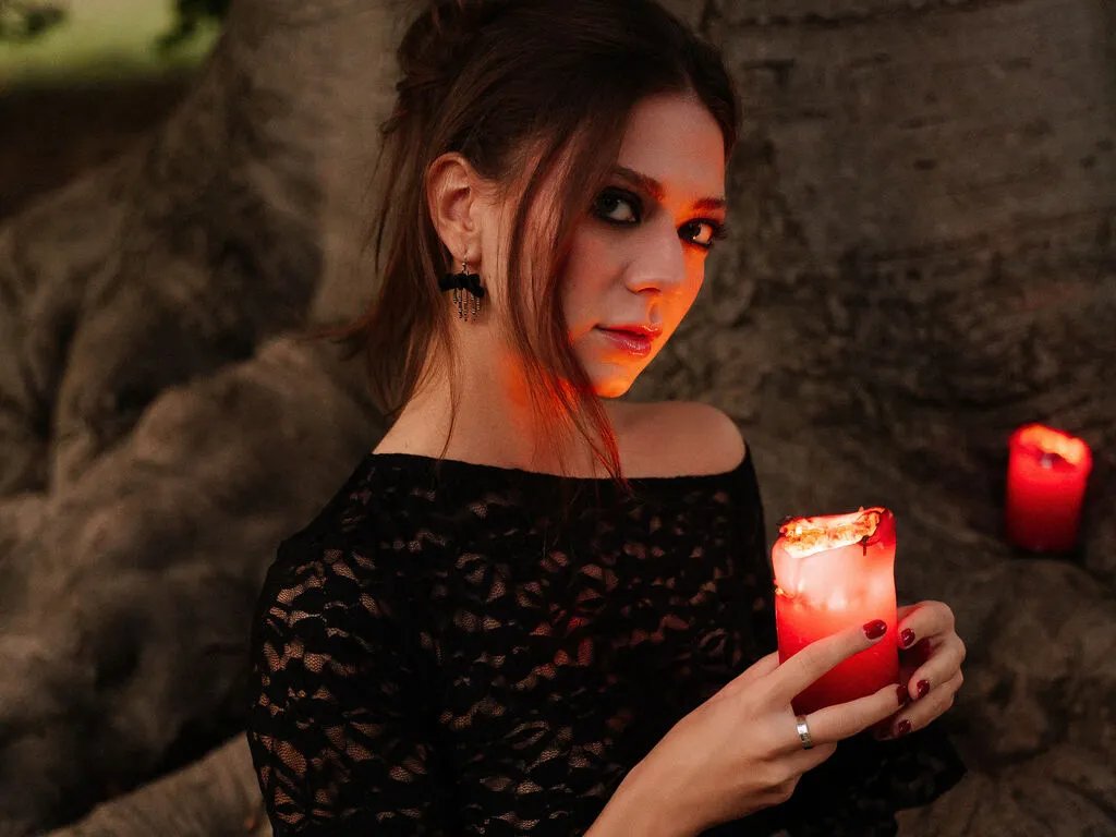 KamiHinako from LiveJasmin