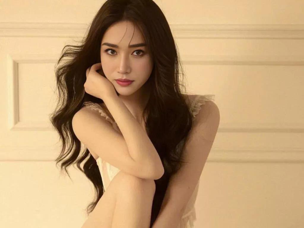 Masturbate to sexy slut KarenChris KarenChris from LiveJasmin