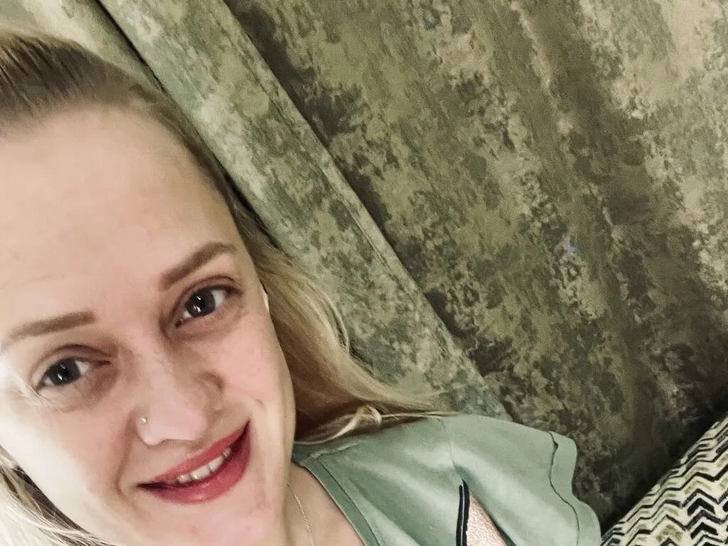 KiraBorsch from LiveJasmin