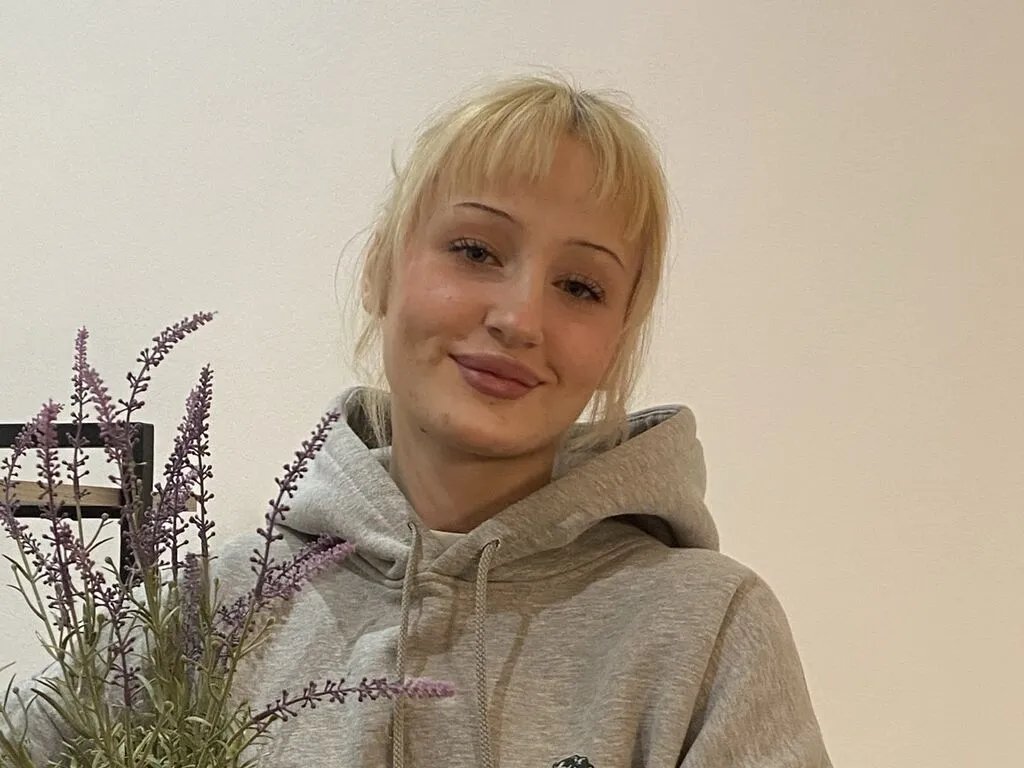 KyungMikes from LiveJasmin