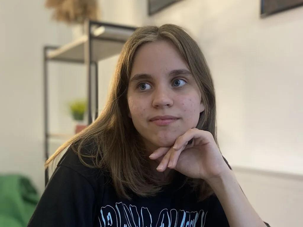 Discover MelisaVonk, she wants to masturbate for you MelisaVonk from LiveJasmin