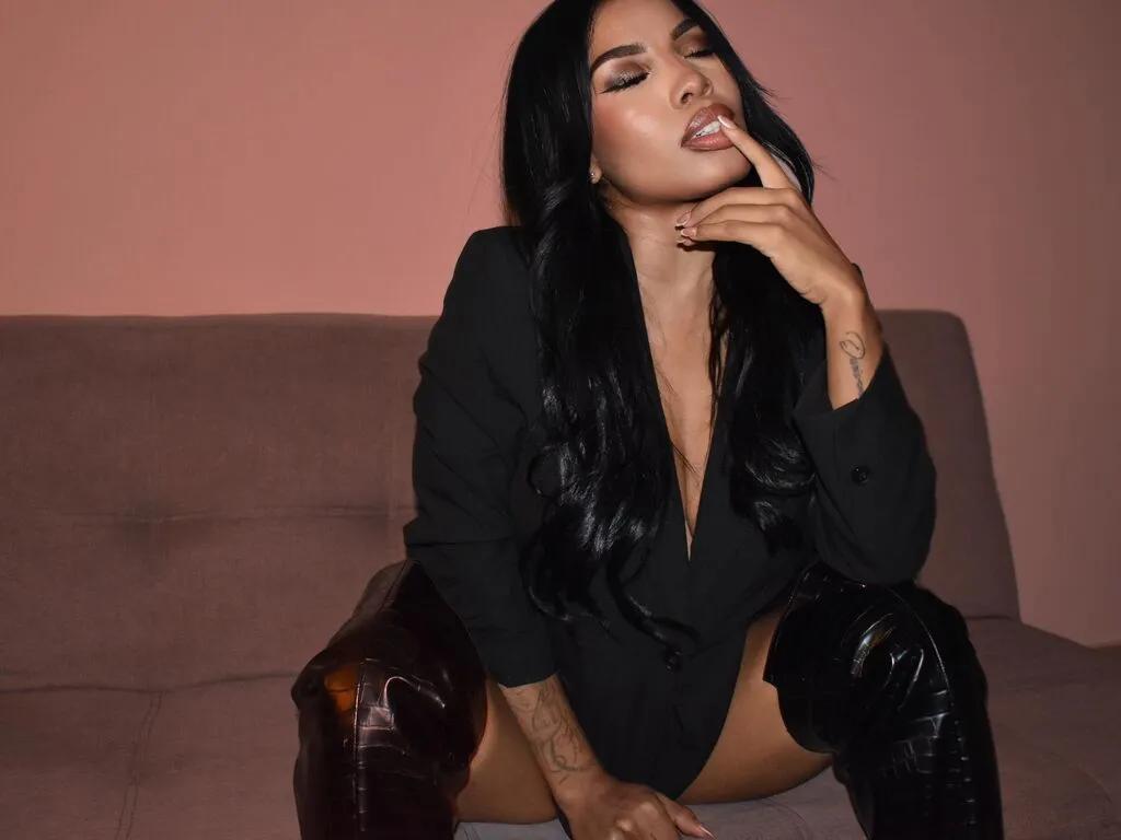 Discover naked escort NaomiWest NaomiWest from LiveJasmin