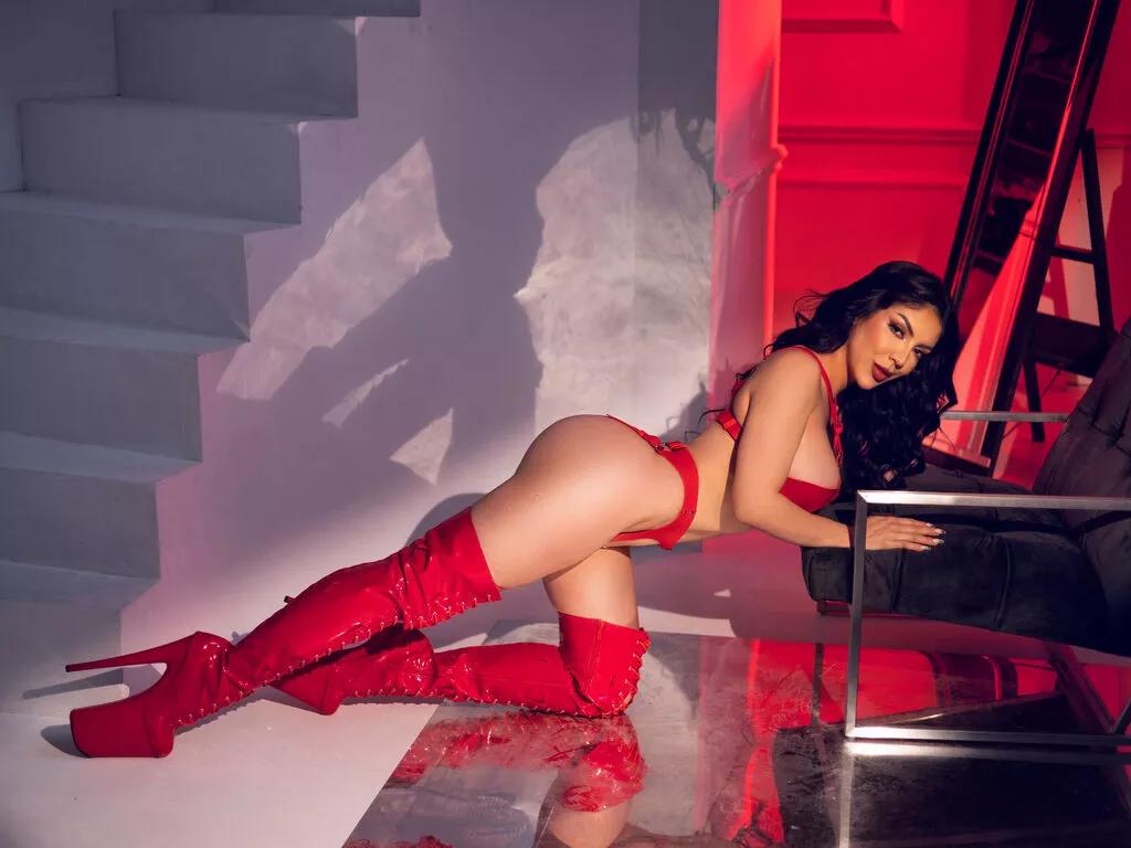 Explore NicolleBennett, she wants to masturbate for you NicolleBennett from LiveJasmin