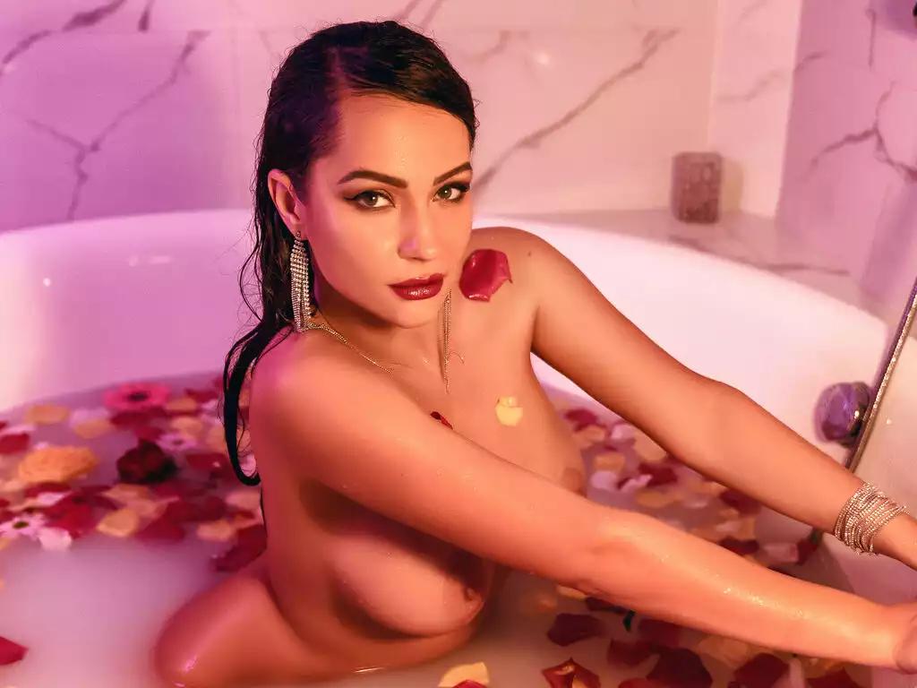 Watch LiveJasmin's SelenaIvy SelenaIvy from LiveJasmin