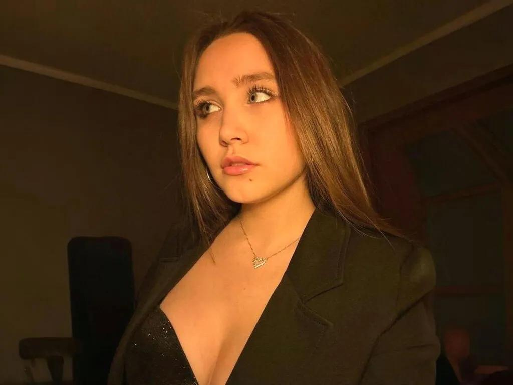 UdeleBroadhurst from LiveJasmin