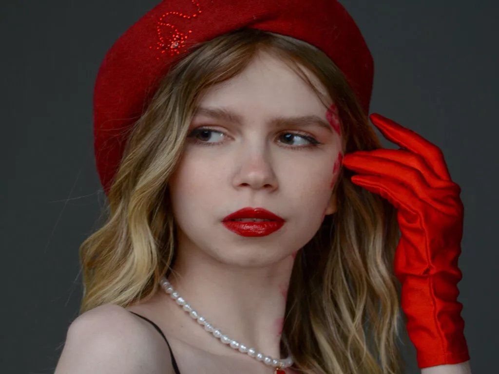 UnataMigdel from LiveJasmin