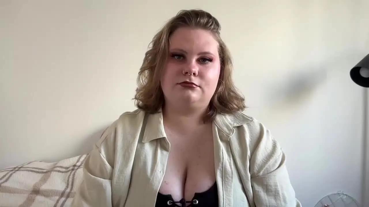 Slutty BriannaCute wants you to fuck her body now BriannaCute from Streamray